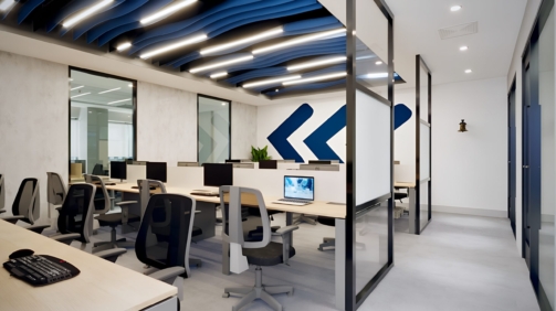 01_workspace_aberto_teto_azul